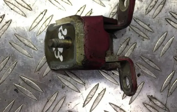 Nissan Almera N16 Tailgate/trunk/boot hinge