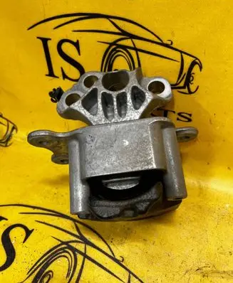 Land Rover Evoque II Engine mount vacuum valve K8D27M121AE