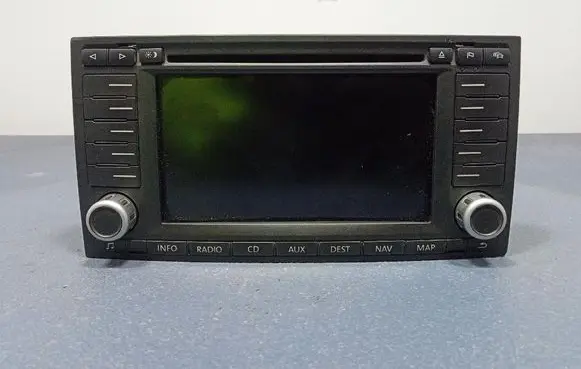 Volkswagen Touareg I Radio/CD/DVD/GPS head unit 7L6035191H