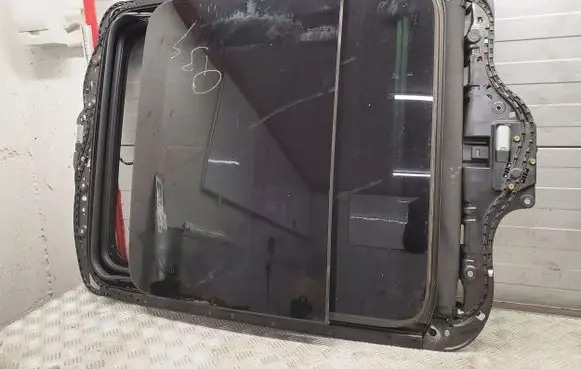Audi Q3 8U Sunroof set 8U0959591 8U0877041A