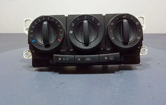 Mazda CX-7 Climate control unit M1900EG21J09