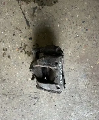 Toyota Verso Front brake caliper