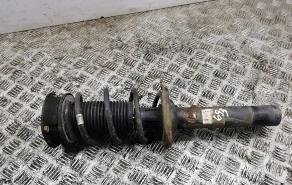 Volkswagen PASSAT B8 Front shock absorber/damper 3Q0413031H