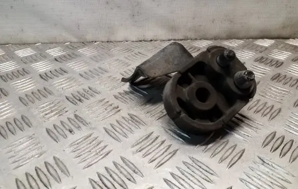 Dodge Nitro Muffler mount bracket/holder 52129399AC