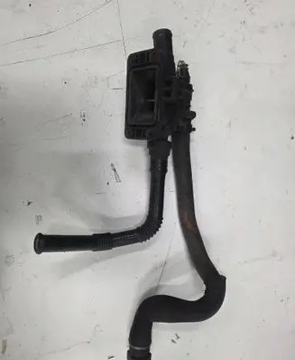 Ford Focus Thermostat/thermostat housing 9647767180