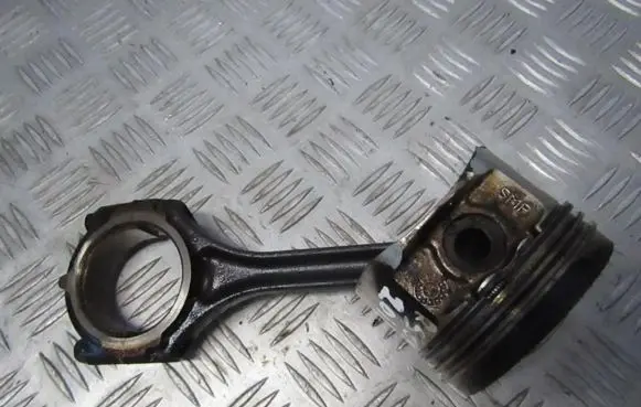 Renault Scenic I Piston with connecting rod