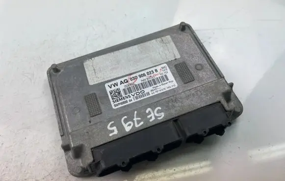 Volkswagen Fox Engine control unit/module ECU 03D906023B
