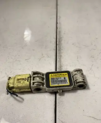 Mitsubishi Grandis Airbag deployment crash/impact sensor 8651A010