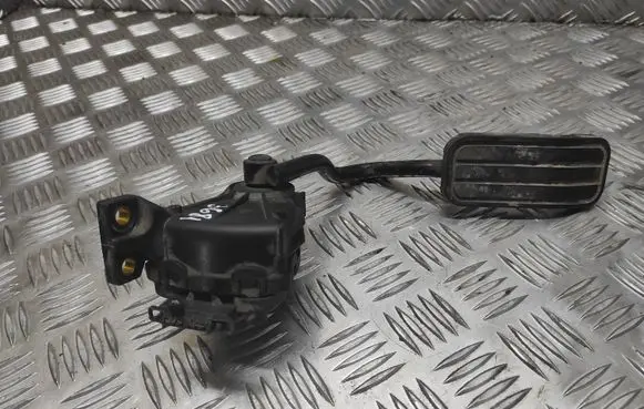 Volkswagen Sharan Accelerator throttle pedal 7M3721603B YM219F836AA
