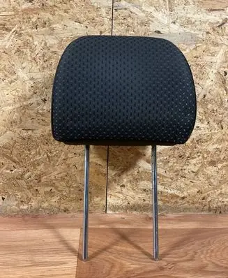 Hyundai i30 Front seat headrest 