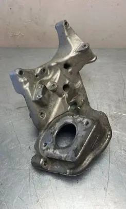 Volvo XC90 Generator/alternator bracket 31401103