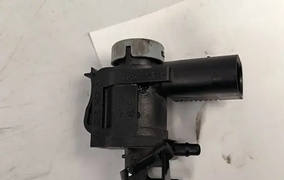 Audi A6 S6 C7 4G Other engine bay part 1K0906283A