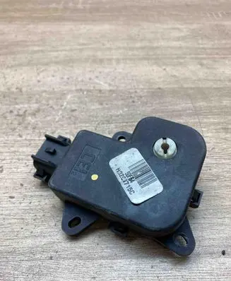 Jeep Grand Cherokee (WJ) Air flap motor/actuator H0201715C