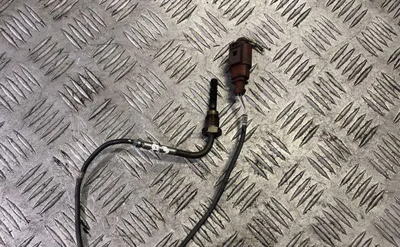 Audi A3 S3 8P Exhaust gas temperature sensor 1j0973702a