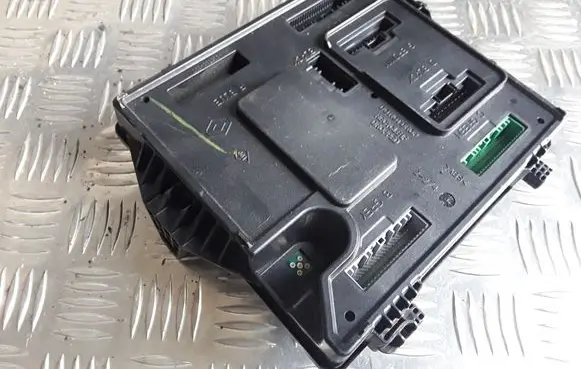 Renault Megane III Comfort/convenience module 284B15986R