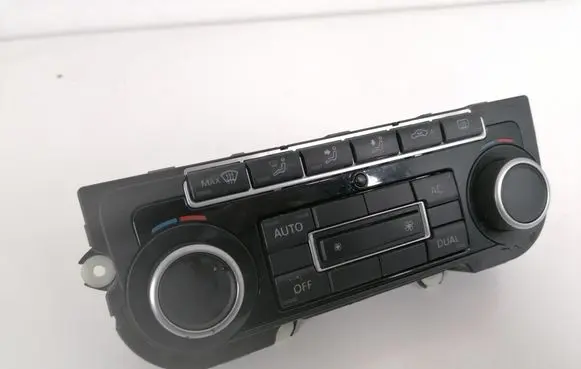 Volkswagen PASSAT B7 Climate control unit 5K0907044DT