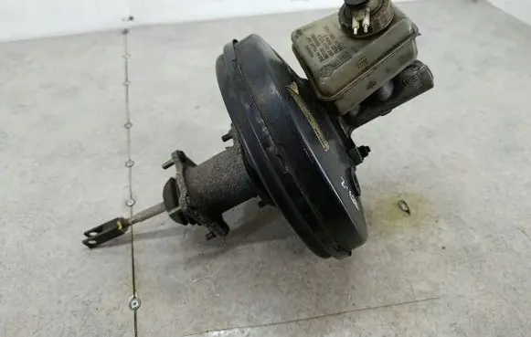 BMW 5 E34 Brake booster 1162573