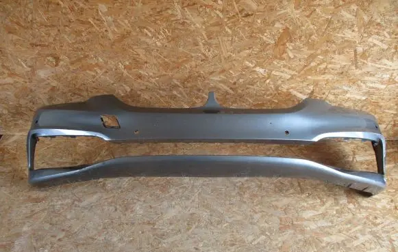 BMW 5 G30 G31 Front bumper 7385336