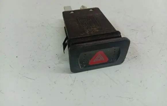 Volkswagen Golf IV Hazard light switch 1J0953235A