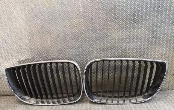 BMW 1 E81 E87 Quarter panel pressure vent 7077129 7077130