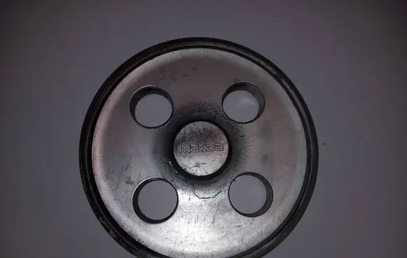 Mazda 626 Original wheel cap 716273