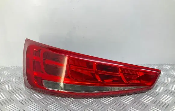 Audi Q3 8U Tailgate rear/tail lights 8U0945093