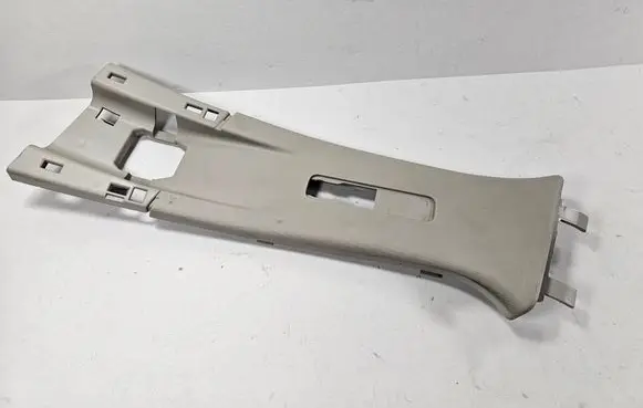 Renault Captur (B) pillar trim (top) 668637604R