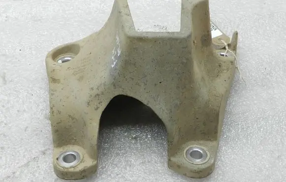Ford Ranger Engine mounting bracket 1929726 EB3G6046BD