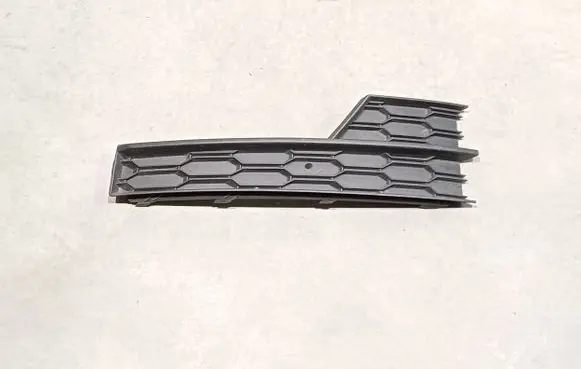 Skoda Octavia Mk3 (5E) Front bumper lower grill 5E0807682F