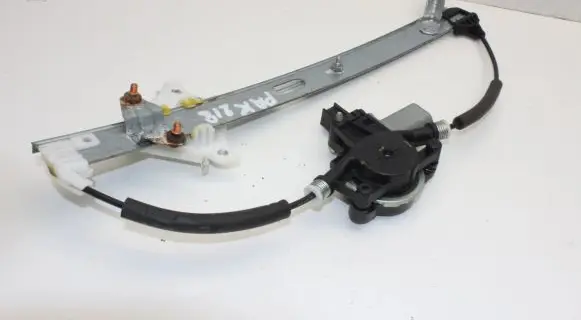 Mazda 3 II Front door electric window regulator BHP15958X