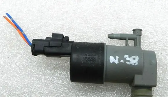 Nissan Navara D40 Windscreen/windshield washer pump 9641553880 9641553980