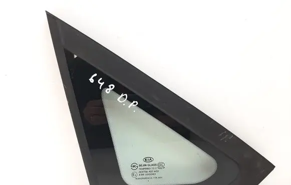 KIA Carens II Front triangle window/glass 43R000083