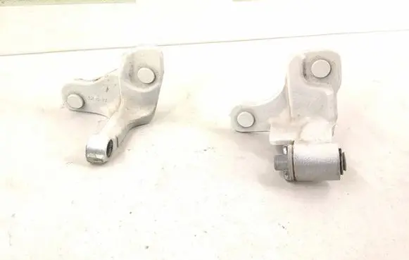 Mercedes-Benz GLK (X204) Front door upper hinge A2047200937 2047200937