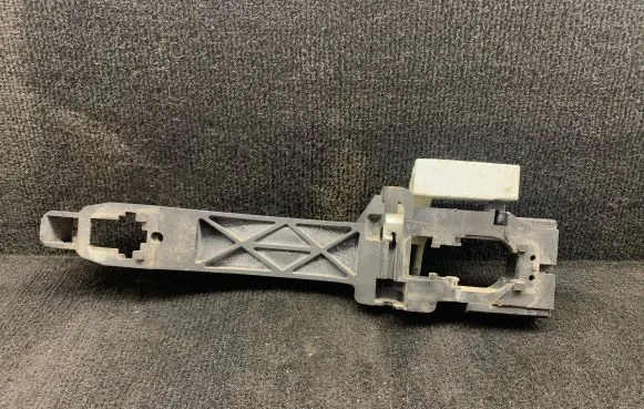 Nissan Qashqai Front door exterior handle/bracket 80611EB30B