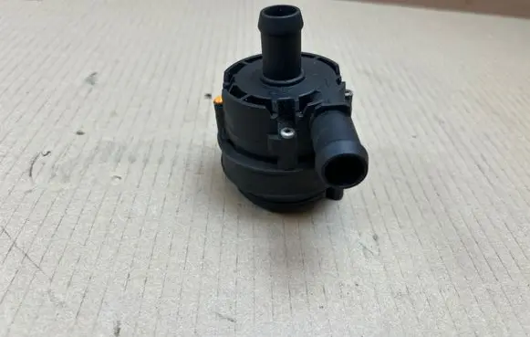 Mercedes-Benz CLA C117 X117 W117 Electric auxiliary coolant/water pump A0005000686 0392023206