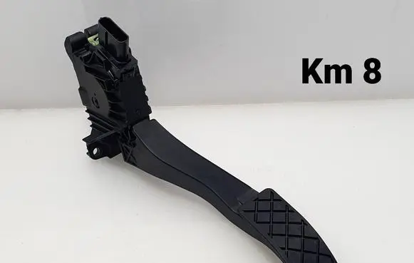 Volkswagen Touran III Accelerator throttle pedal 5Q1723503L