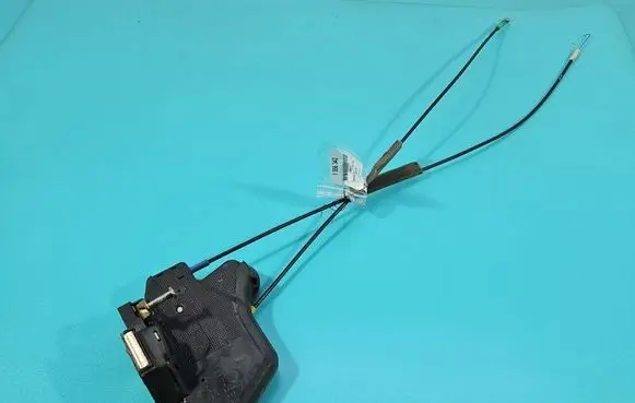 Toyota Corolla Verso E121 Rear door lock IMPRK1556342