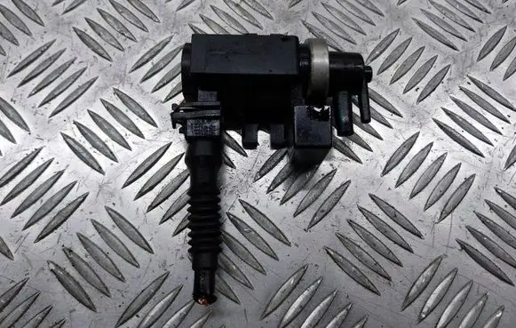 BMW 3 E46 Valve vacuum 72279600