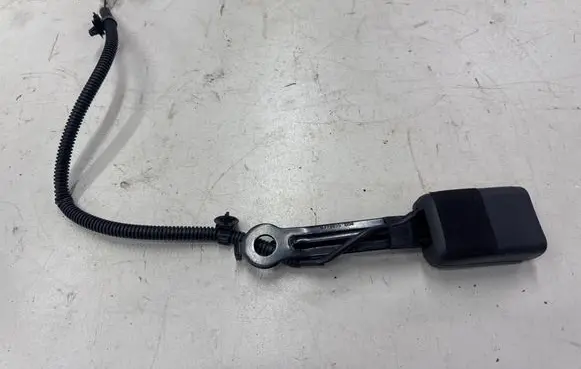 Hyundai i20 (GB IB) Front seatbelt buckle 6274855
