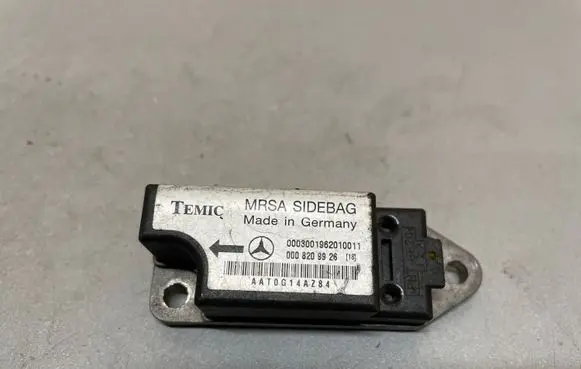 Mercedes-Benz C W202 Airbag deployment crash/impact sensor 0008209926