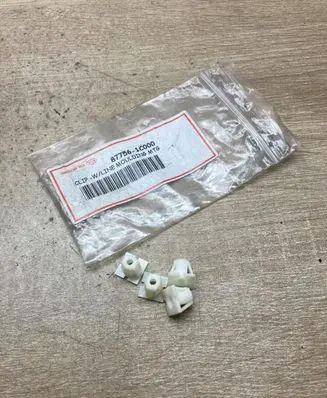 KIA Rio Other body part 877561C000