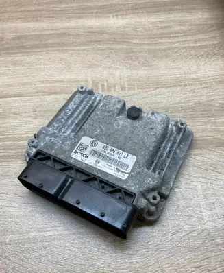 Skoda Octavia Mk2 (1Z) Engine control unit/module ECU 03G906021LB 0281013238