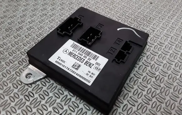 Mercedes-Benz E W211 Door control unit/module 2115450532