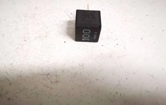 Volkswagen PASSAT B6 Other relay 7m0951253a 95vw10k705ca