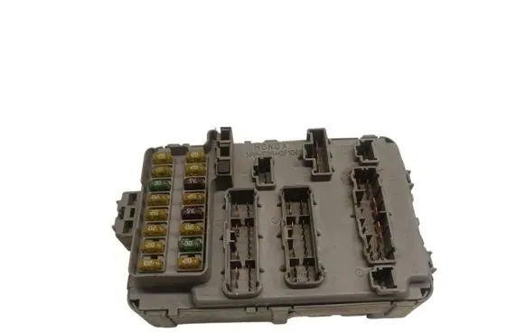 Honda Odyssey Fuse module 3821AS1AE100 104705103198