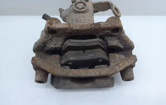 Opel Zafira A Rear brake caliper