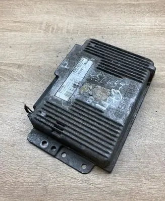 Renault Scenic I Engine control unit/module ECU 7700875743 S115300205A