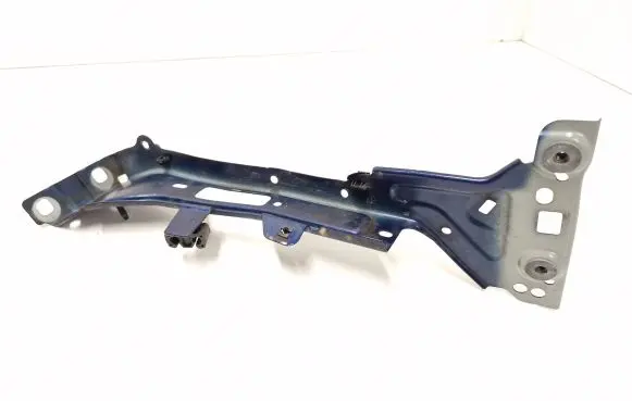 Audi A4 S4 B9 Fender mounting bracket 8W0821186C