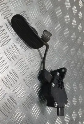 Lexus IS 220D-250-350 Accelerator throttle pedal 7811053030 1988007241