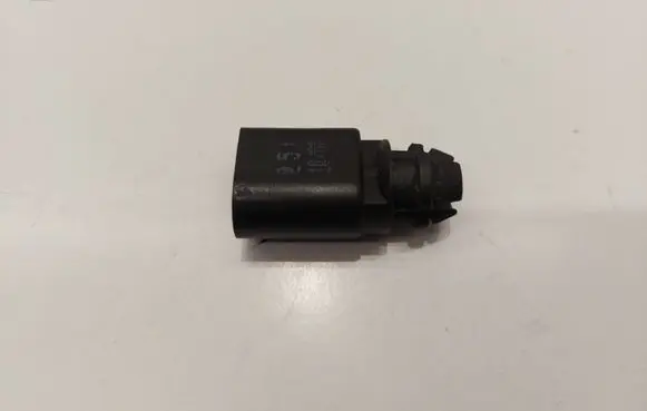 Audi A4 S4 B8 8K Outside/exterior temperature sensor 8Z0820535
